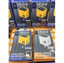 Cốc iphone 13 WEKOME CS01 sạc nhanh 35W  PD35W + QC3.0 ( chân gập) ( 1 cổng USB 3.0, 1 cổng Type C 35W)----có VAT